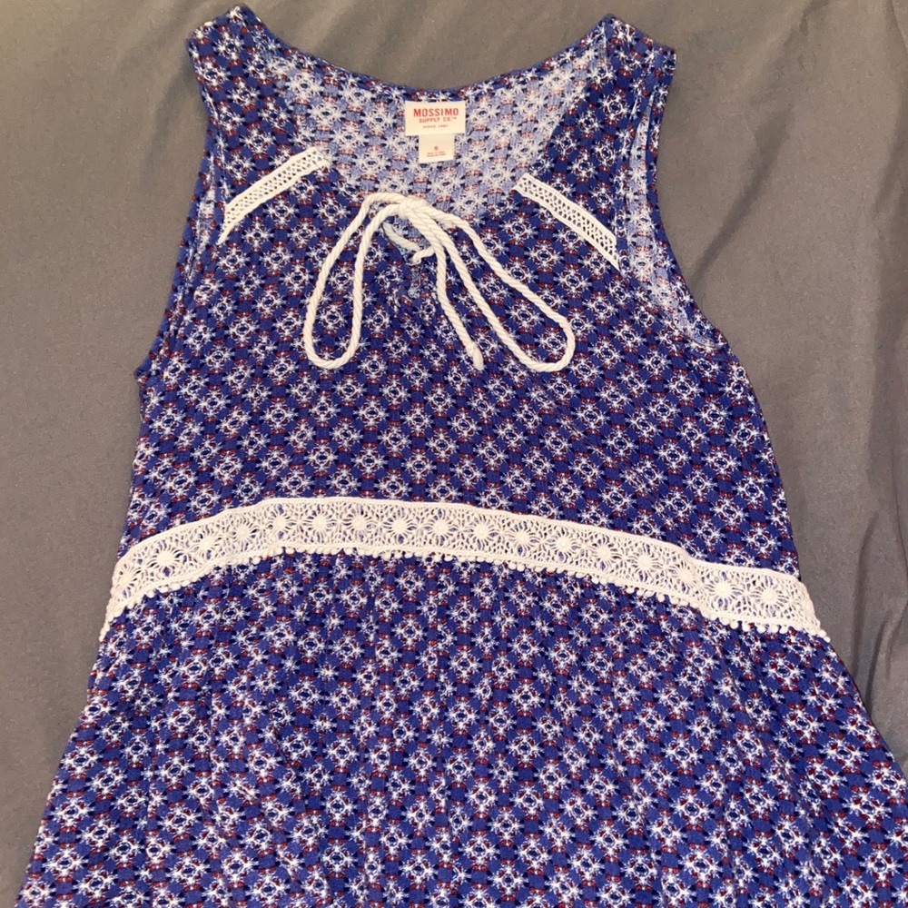Mossimo Supply Co. Patterned tie flowy tank top.